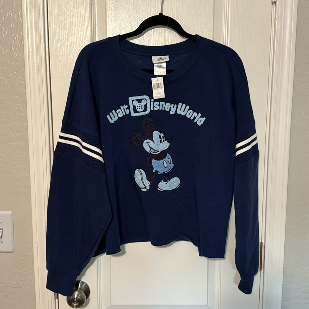 New with tags, Walt Disney World, Micky, sweatshirt shorty size XL navy blue